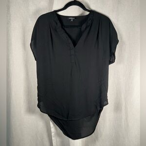 Necessary Clothing Classic Flowy Short Sleeve High-Low Blouse - Small in Black